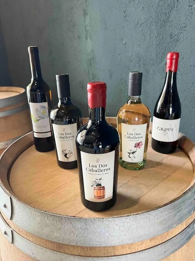 Los Dos Caballeros Winery & Vacation Rental 루비 샬레