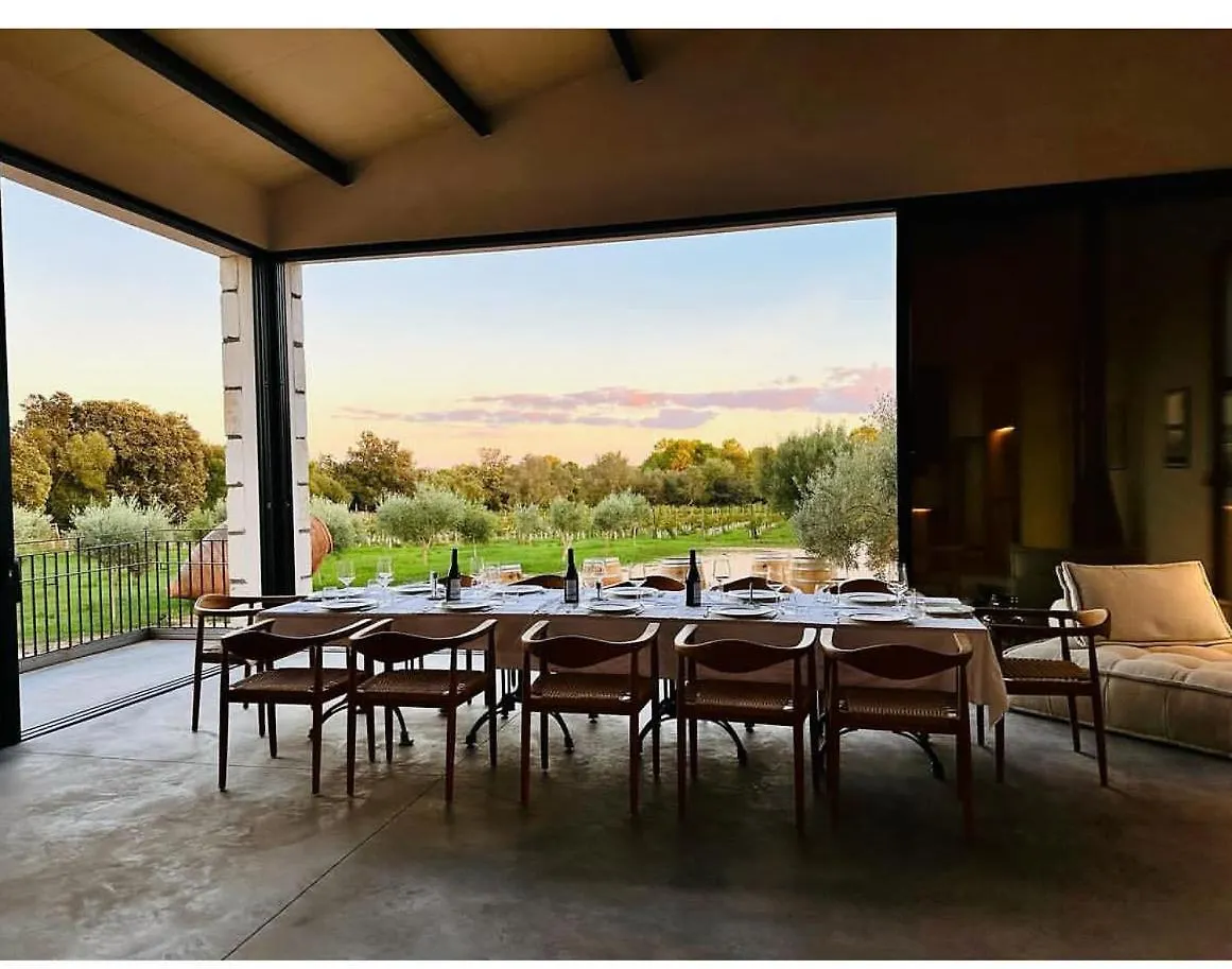 Los Dos Caballeros Winery & Vacation Rental Llubí Chalet